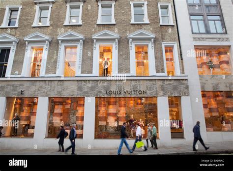 louis vuitton openingstijden londen bond street|louis vuitton bond street bb.